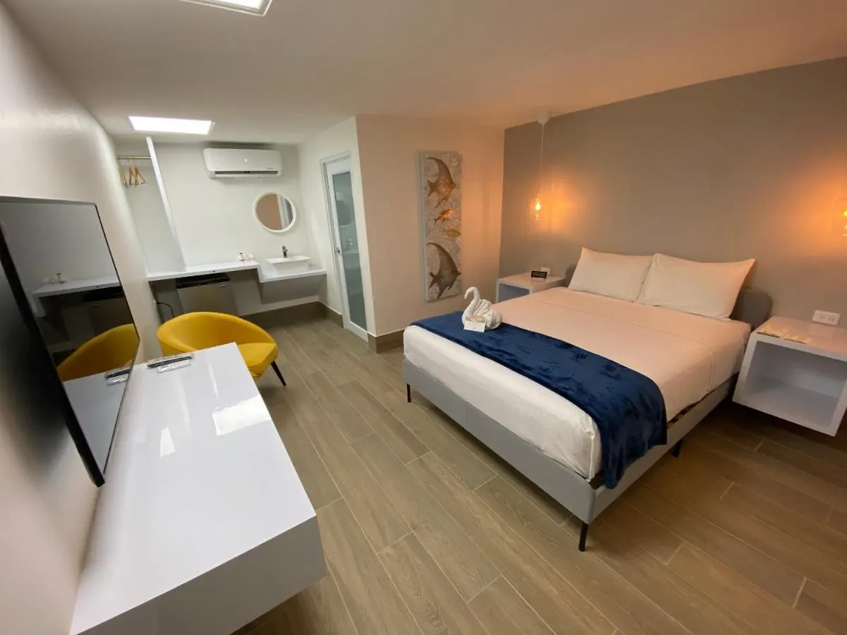 Hotel Marina De Salinas